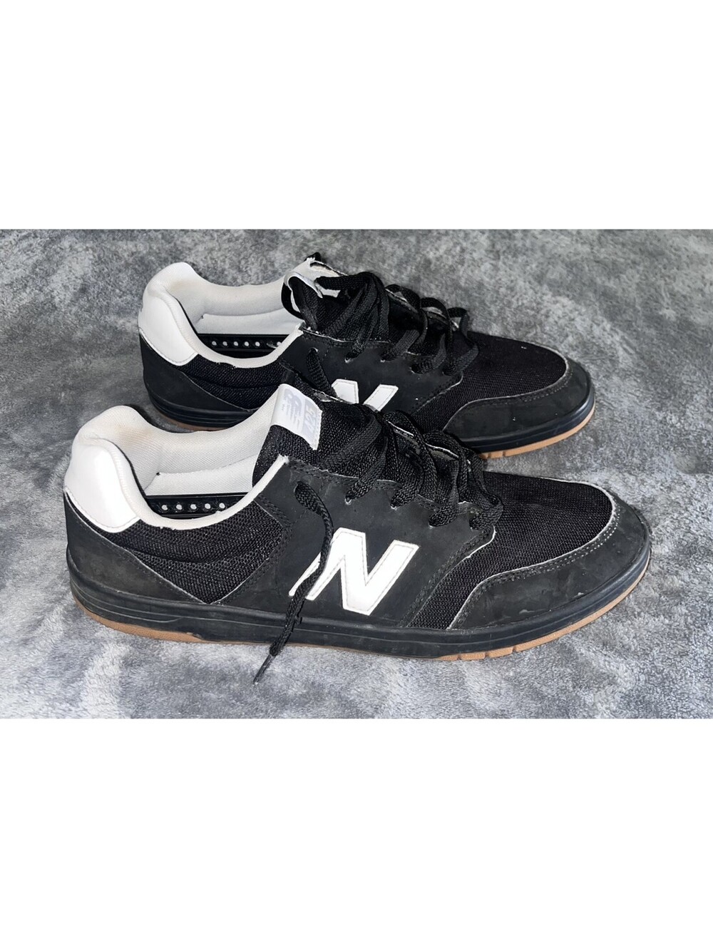 New Balance Numeric 425 Shoes Men’s 12 Black White Gum Skate